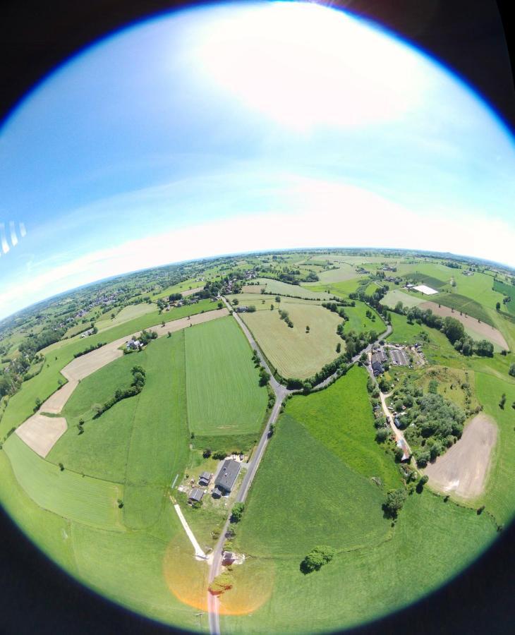 Logement Insolite La Tour De Larbuisson Herve Exteriér fotografie